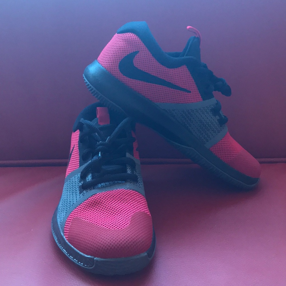 Boys size 2 Nike sneakers. Only worn once.